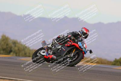 media/Dec-17-2022-SoCal Trackdays (Sat) [[224abd9271]]/Turn 9 Side (245pm)/